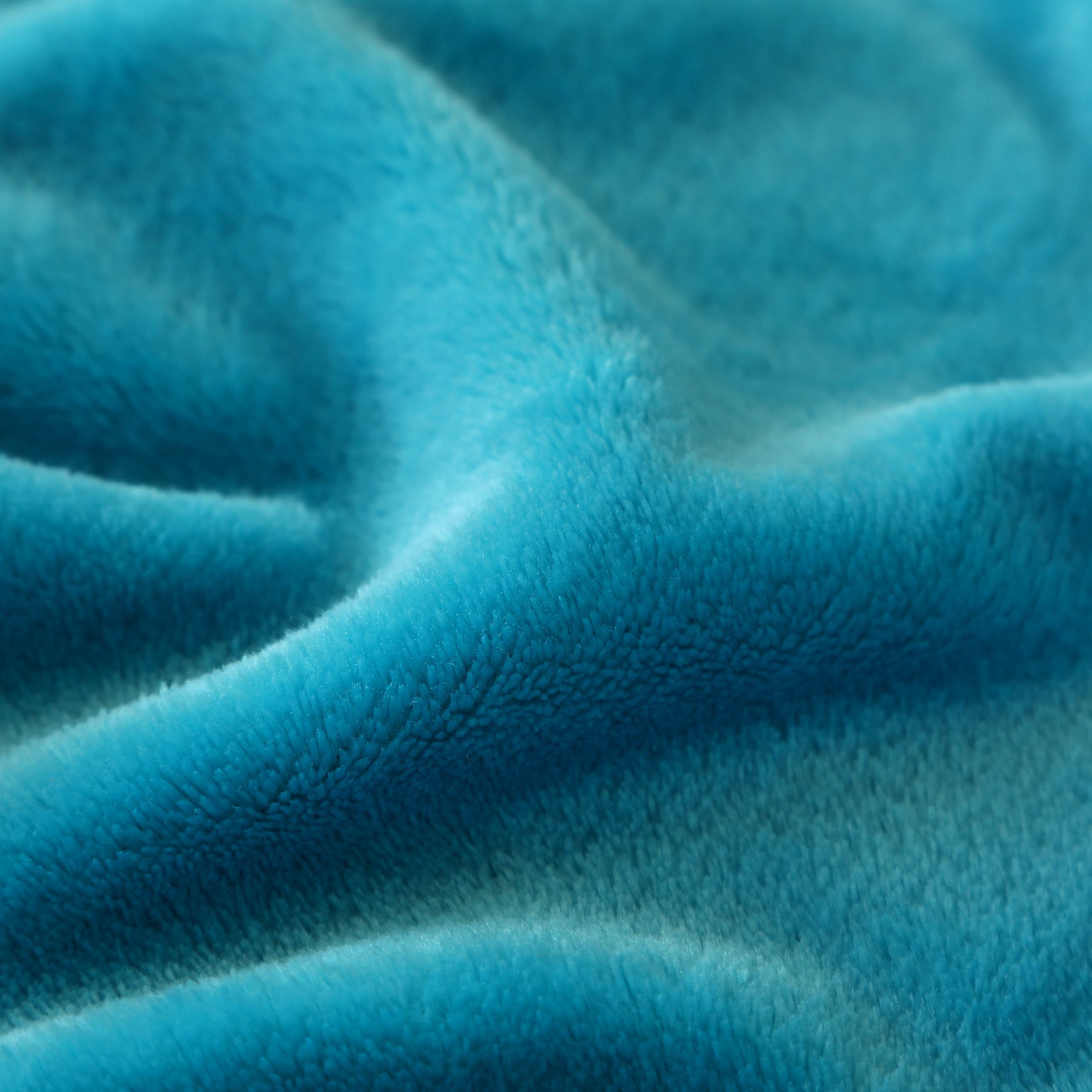 Fleece Bed Blanket King Size 104x90 inches Super Soft Fluffy Fuzzy Plush Blanket Geometric Pattern Cozy Microfiber Flannel Blankets