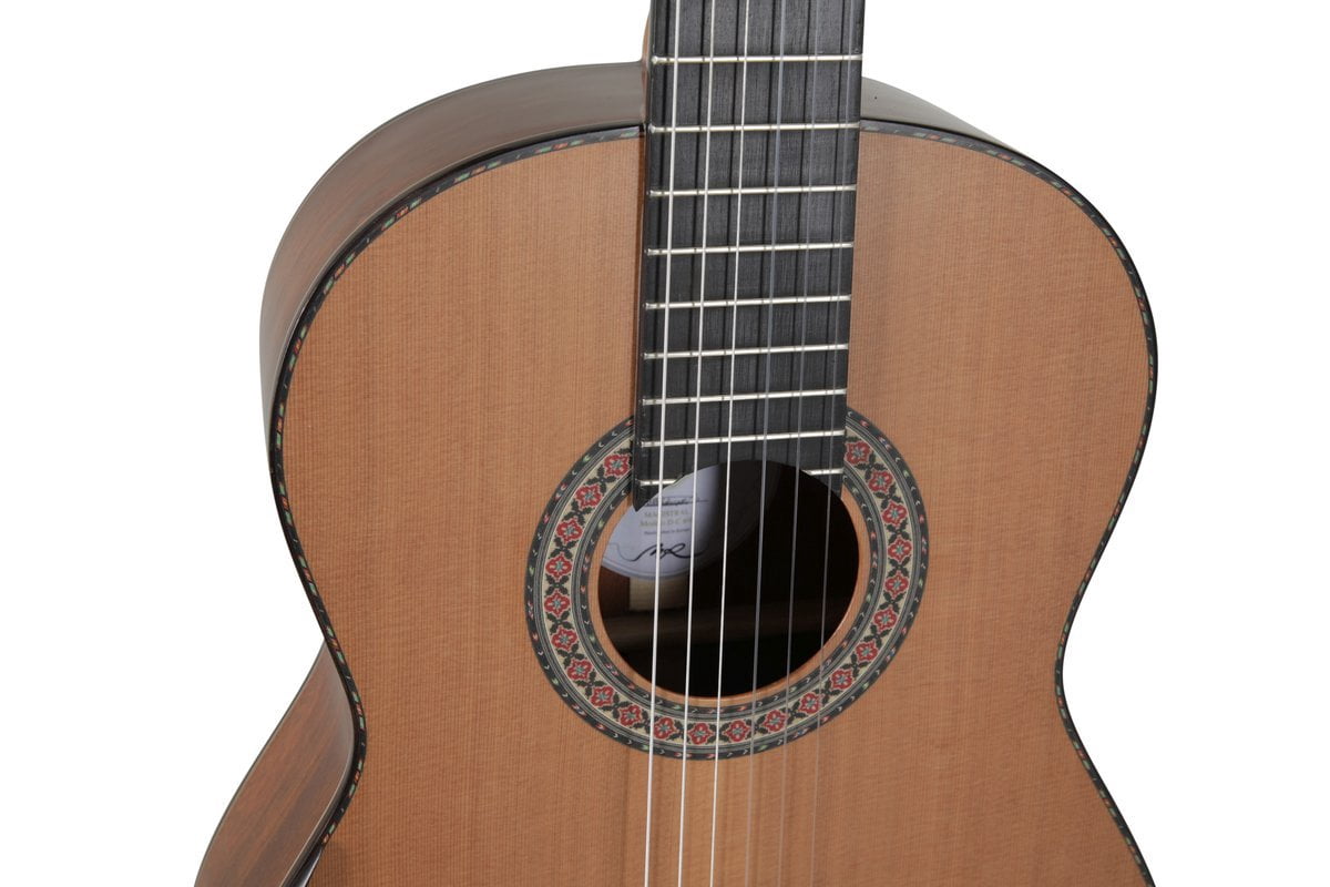 Manuel Rodriguez Classical Guitar Magistral D-C, Cedar/Mahogany 4/4, Armrest