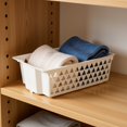 thumbnail image 2 of Cesta apilable de almacenamiento de escritorio con diseño de hebilla, cesta organizadora de plástico transpirable con asas, almacenamiento doméstico multiusos para oficina, cocina y baño., 2 of 6