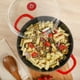 thumbnail image 5 of Everyday Pan Crock-Pot Artisan, hierro fundido, 4,8 L, con tapa, color rojo, 5 of 5