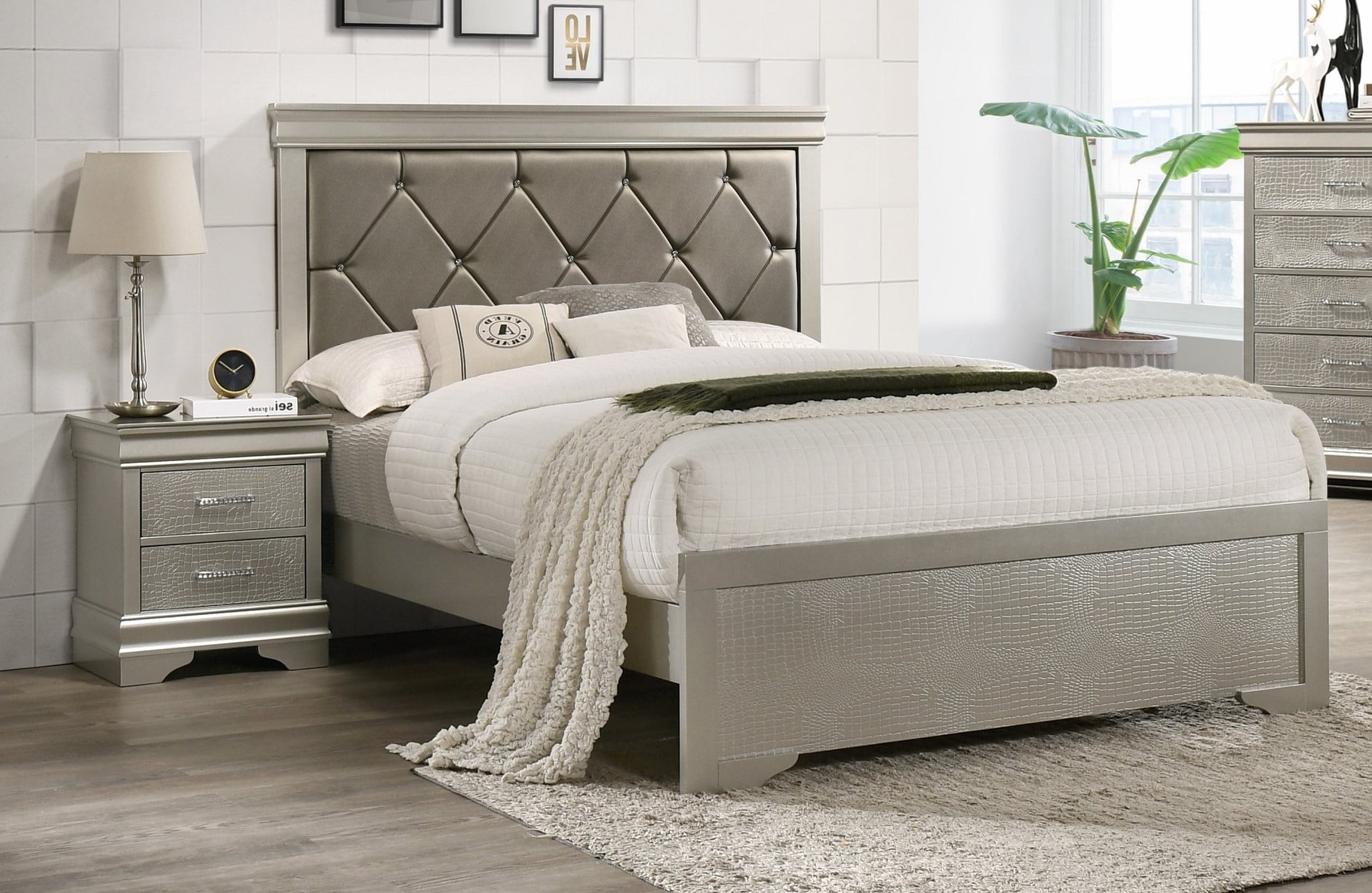 3Pc Silver Finish King Size Panel Upholstered Button Tufted