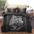 thumbnail image 3 of Juego de cama de 3 piezas con diseño de calavera y motocicleta en 3D, tamaño completo, funda de almohada y edredón de poliéster, 3 of 8