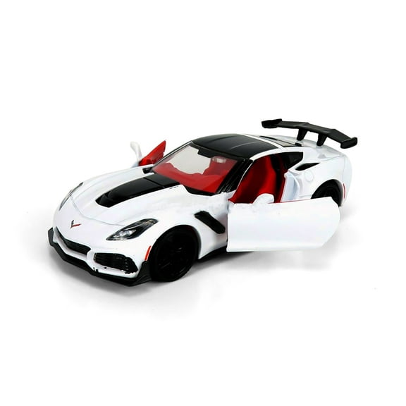 2019 Chevy Corvette ZR1 Hardtop, White w/Red Interior - Showcasts 71356R - 1/24 Scale Diecast Model Car