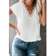 thumbnail image 1 of T-shirt Blanc à Col en V pour Femmes, 1 of 4