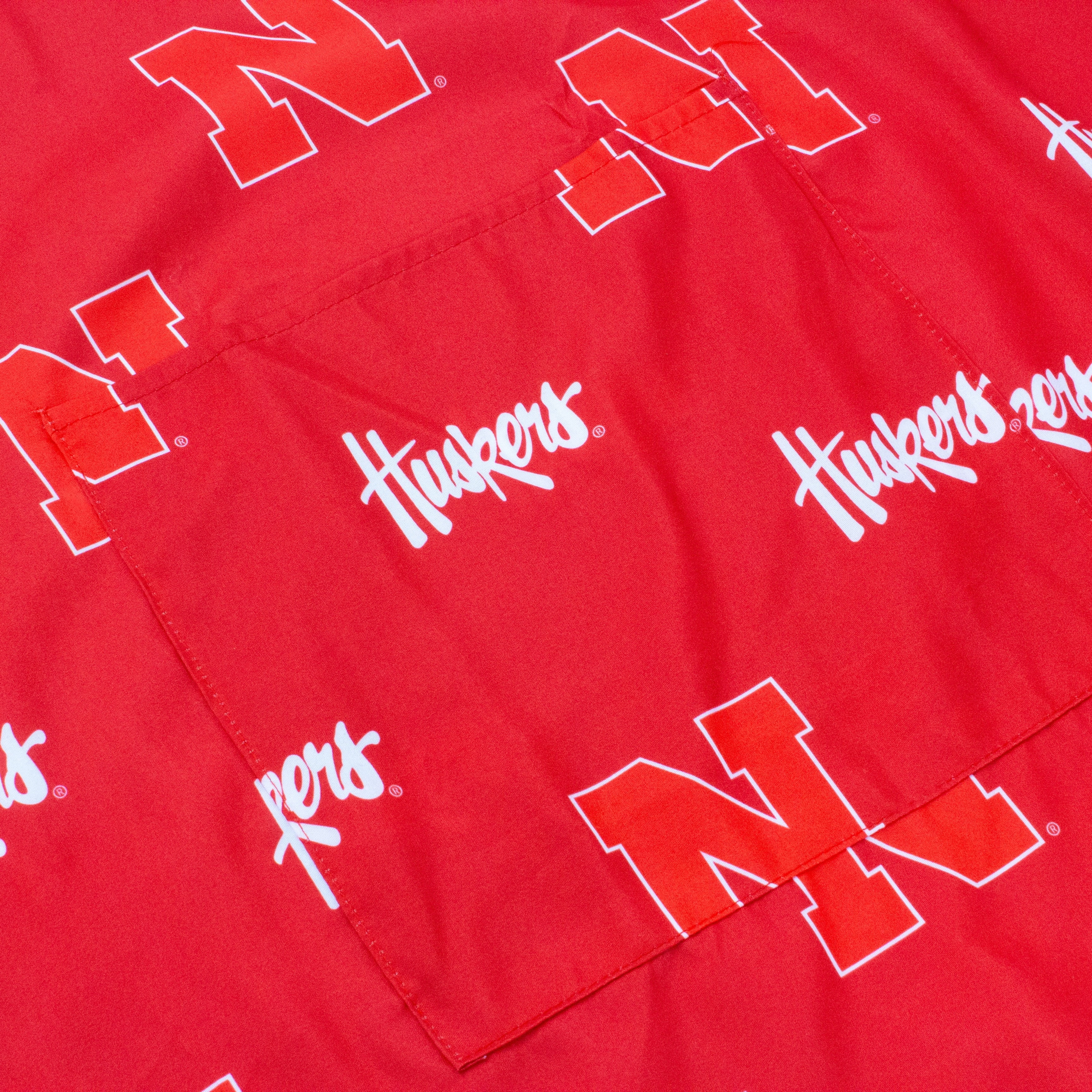 Nebraska Cornhuskers Tailgating or Grilling Apron With 9" Pocket, Fully Adjustable