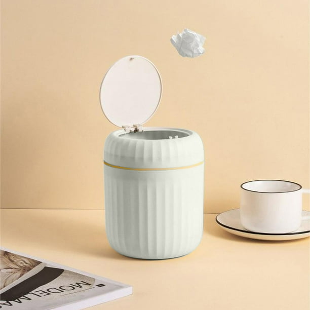 Papelera de escritorio con tapa a presión | Pequeño contenedor de basura de plástico de 13 x 13 x 16 cm con tapa | Mini contenedor de basura con sellado de olores para oficina, estudio, mesa de ce