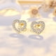 thumbnail image 2 of Pendientes de titanio para orejas sensibles, pendientes de poste de titanio para mujer, corazón (color dorado). Plata）2 piezas, 2 of 5