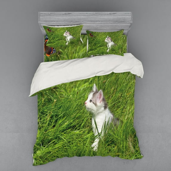 Nature Duvet Cover Set, Cat Watching a Butterfly on Grass Field Garden Inspirational Picture, Bedding Set with Shams and Fitted Sheet, 3 Sizes, by Ambesonne