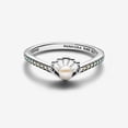 thumbnail image 2 of Pandora Anillo Disney Princess con Perla Cultivada de Agua Dulce Tratada con Concha Ariel (6), 2 of 5