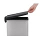 thumbnail image 3 of Bote de basura Simplehuman de acero inoxidable para baño, 10 l/2.6 galones, 3 of 6