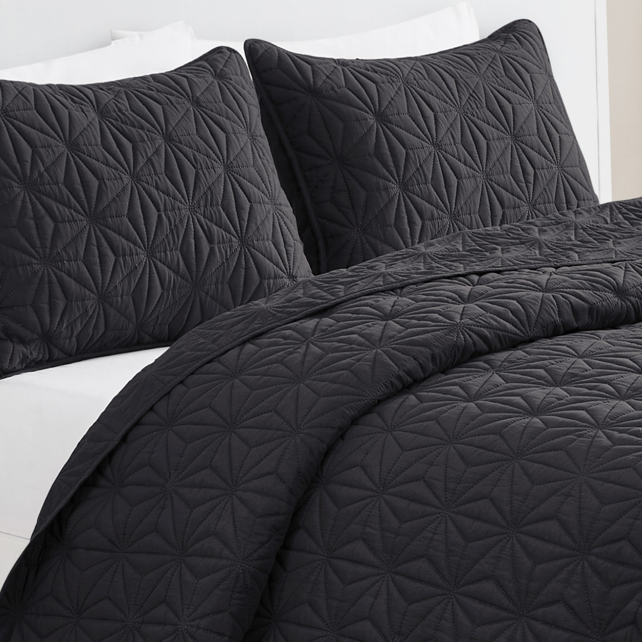 VCNY Home Kaleidoscope 3-Piece Grey Geometric Quilt Set, Full/Queen, Adult, Unisex