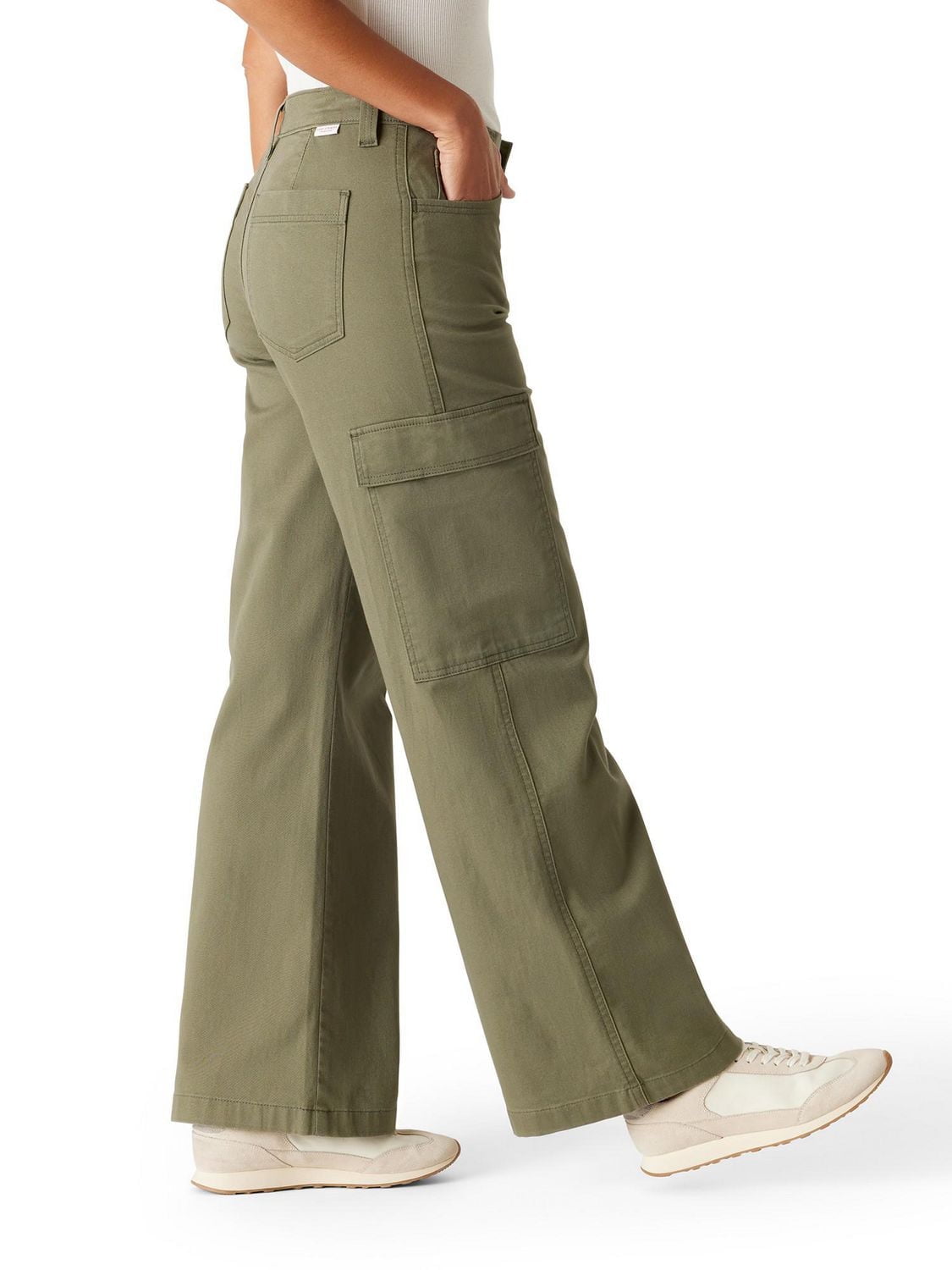 Levi Strauss Signature™ Women's Cargo Wide Leg Jeans, Available sizes: 2 – 18