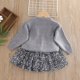thumbnail image 4 of Conjuntos de blusas y camisas de cuello redondo y manga larga Suéter de punto para niños Cárdigan de flores Top de dos piezas y media falda Conjunto dulce y lindo Conjunto de poliéster para niños, 4 of 9