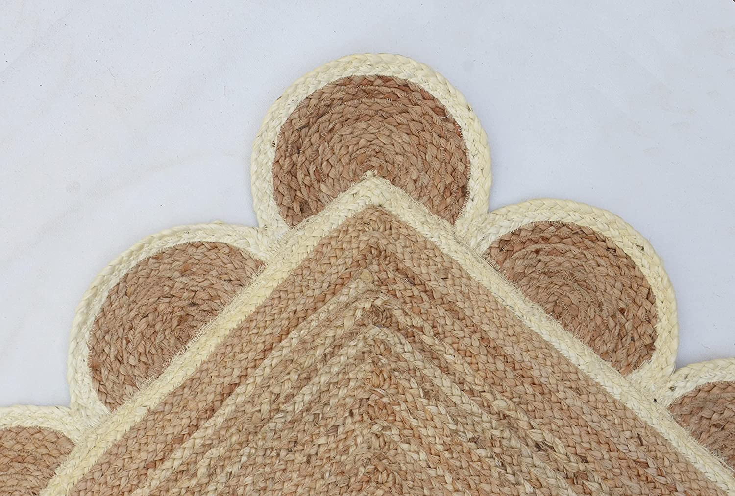 KLAVATE Natural Jute Hand Braided Scalloped Area Rug