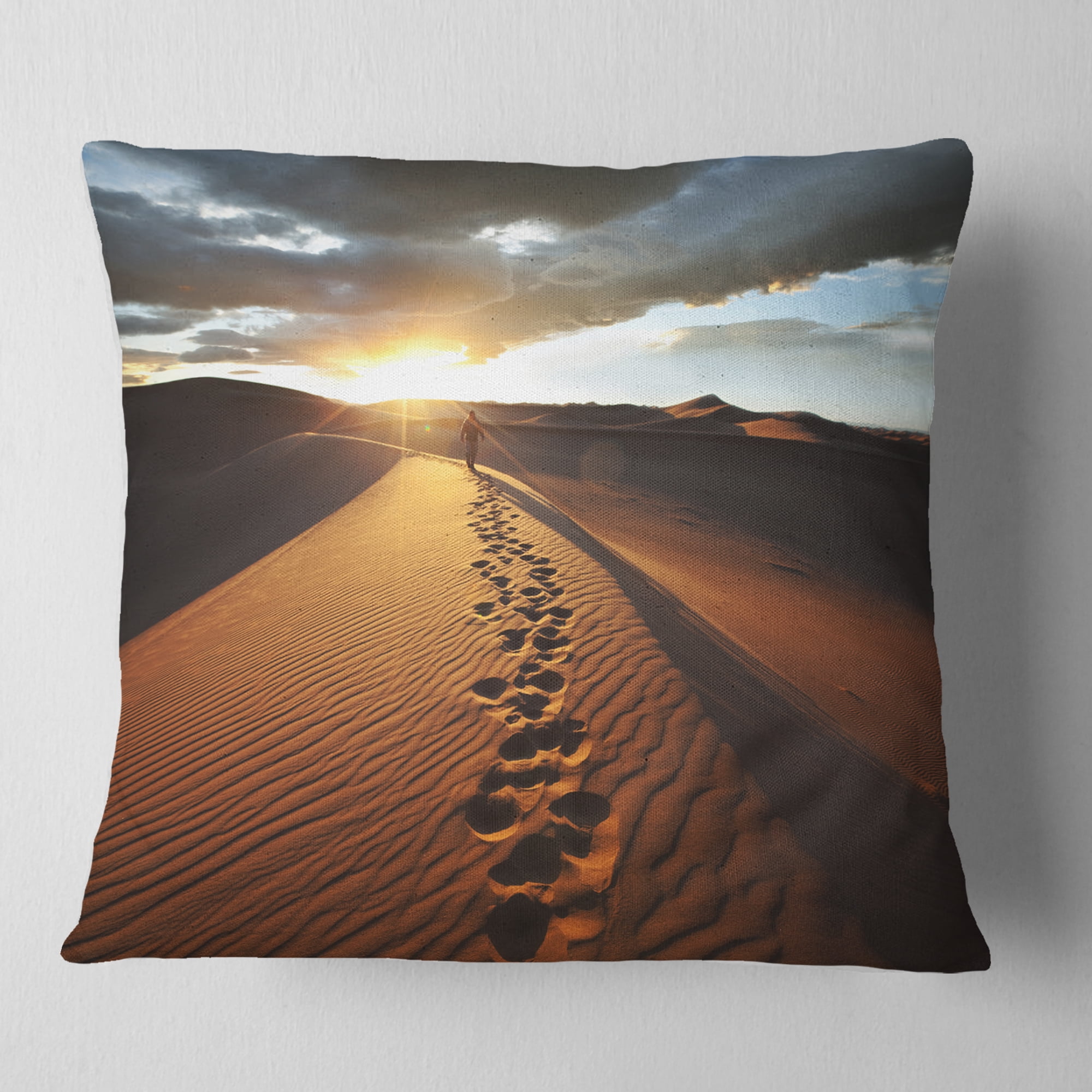 Designart Hiking Path in Desert at Sunset - Modern Landscape Printed Throw Pillow - 16x16