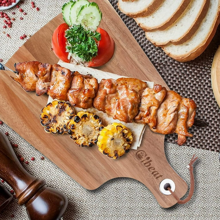 Wooden chicken cutting board