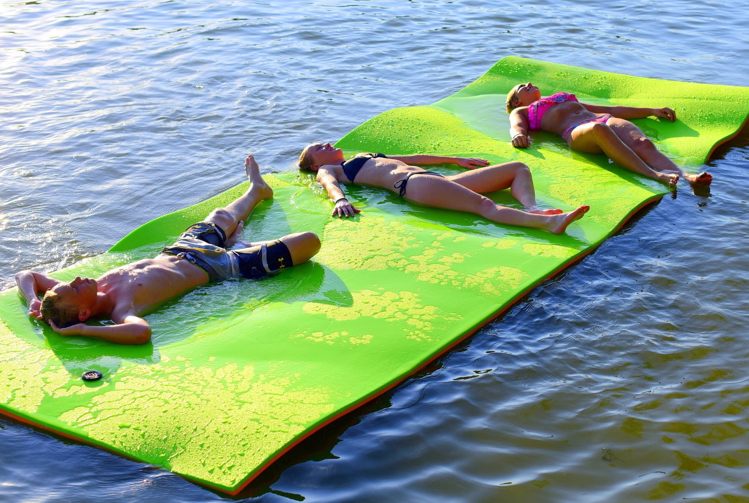 Rubber Dockie 18x6 ft Floating Mat 