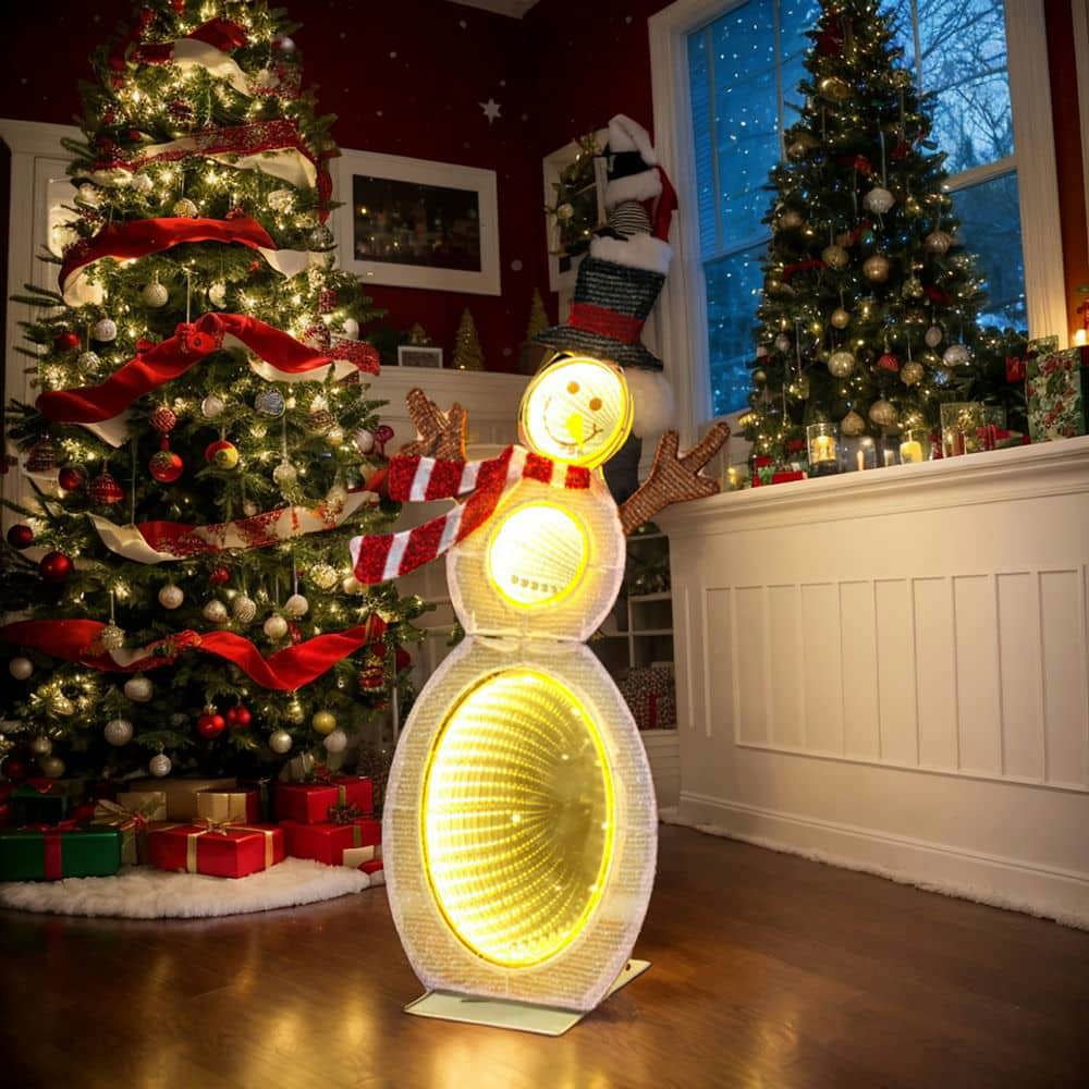 RJ Legend Christmas Decoration, Rattan Lighting - Orange Fuzzy Fox