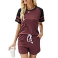 thumbnail image 1 of Trajes de 2 piezas para mujer, moda de verano, informal, suelto, Color de contraste, cuello redondo, conjunto de pantalones cortos de manga corta para mujer, rojo vino S, 1 of 6