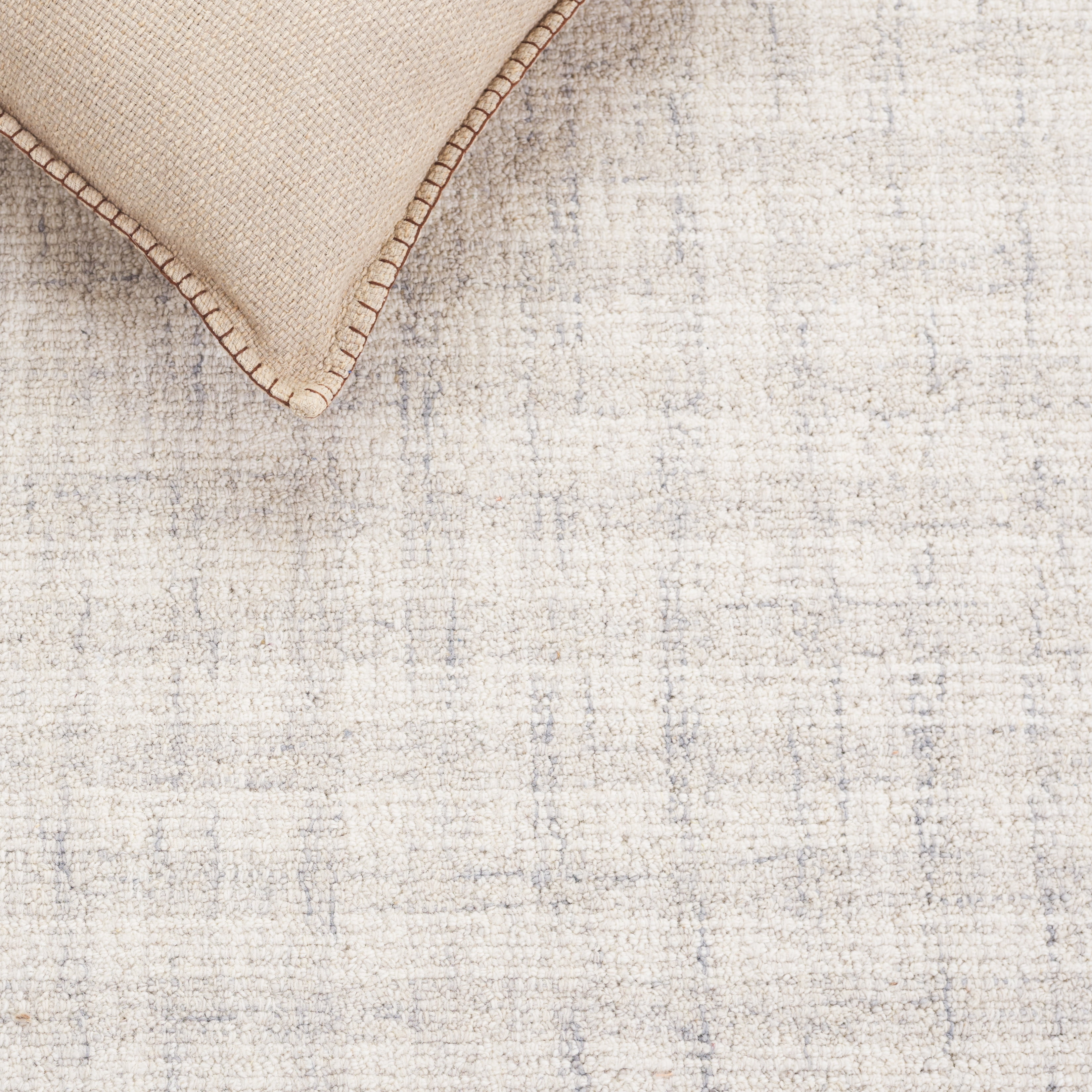 SAFAVIEH Ebony Colbert Plaid Area Rug, Light Grey/Ivory, 9' x 12'