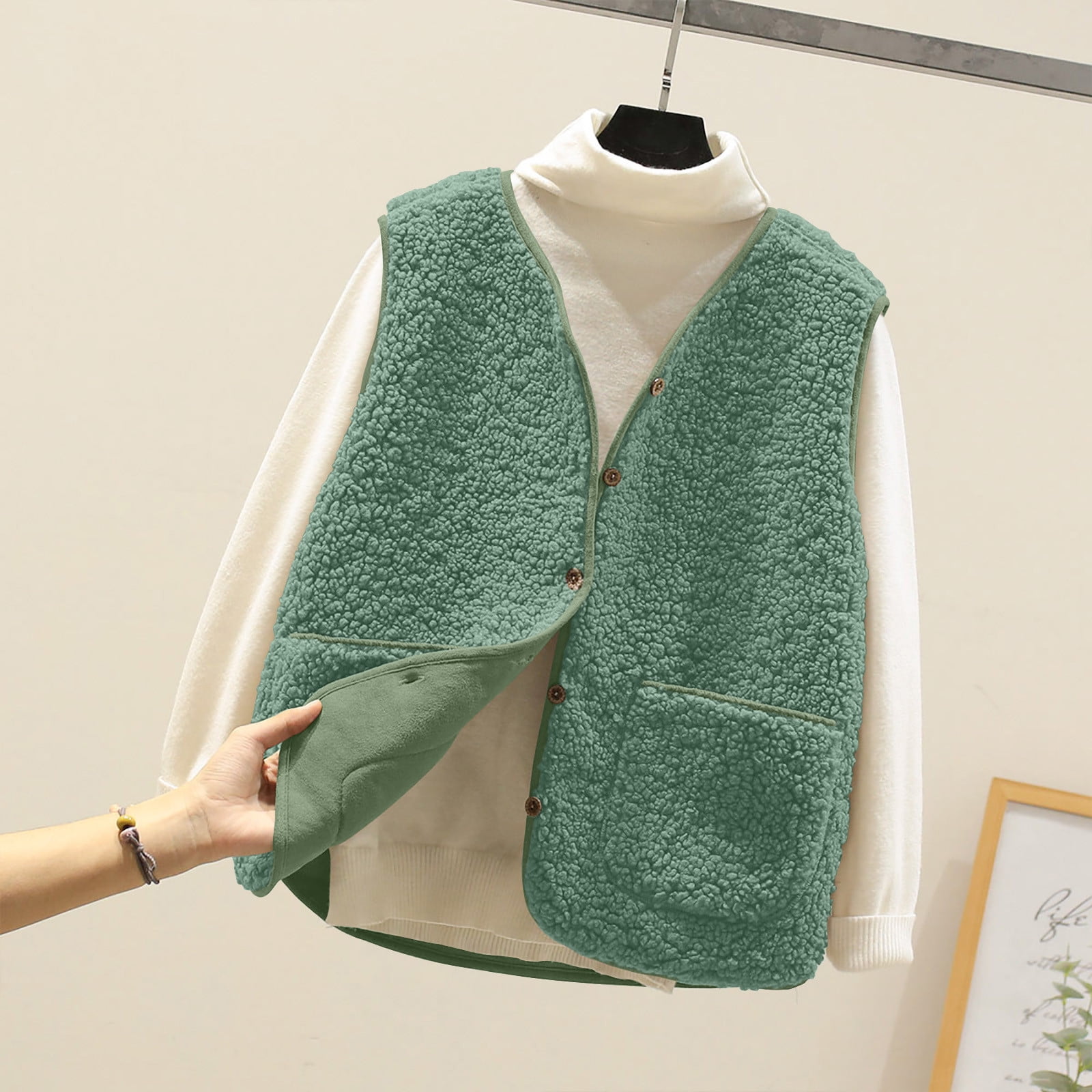Wolfast Women s Sherpa Fleece Vest Jacket Faux Fuzzy Sleeveless Buttons Cropped Coat with Pocket Green AXL