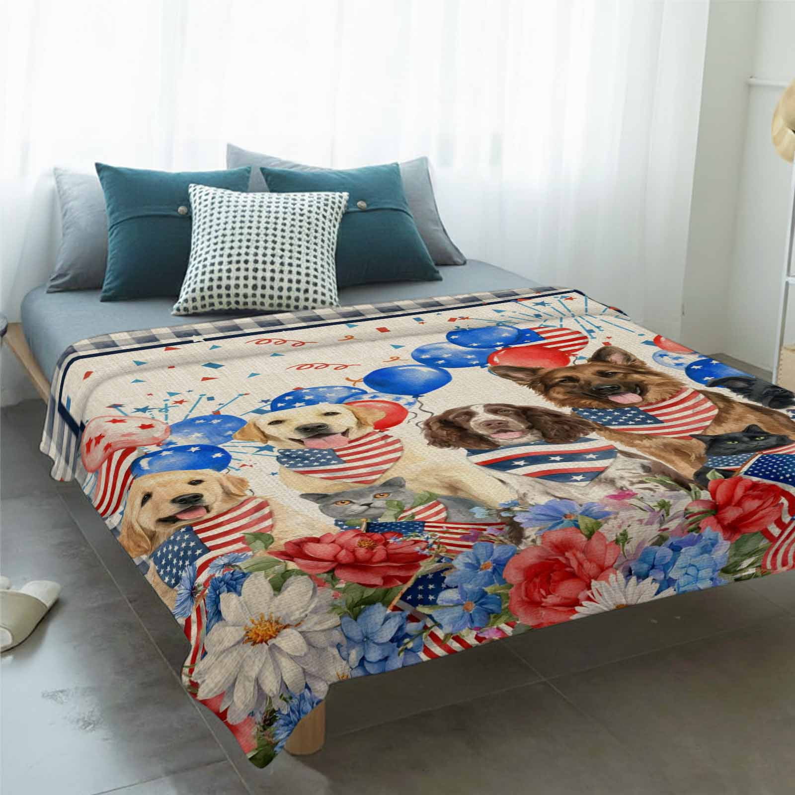 4th of July Dogs Blanket Soft Cozy Warm Throw Blanket for Couch, Plush Fuzzy Flannel Fleece Blankets for Sofa, Independence Day Floral Red Stars Beige Bed Blankets Lightweight Gifts for Men, 30"x40"