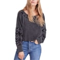 thumbnail image 2 of Free People Josie blusa con hombros descubiertos para mujer, negro, grande Free People fuera del hombro, 2 of 2