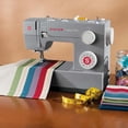 thumbnail image 2 of Máquina de coser SINGER Heavy Duty 4423 de alta velocidad con accesorios, 2 of 5