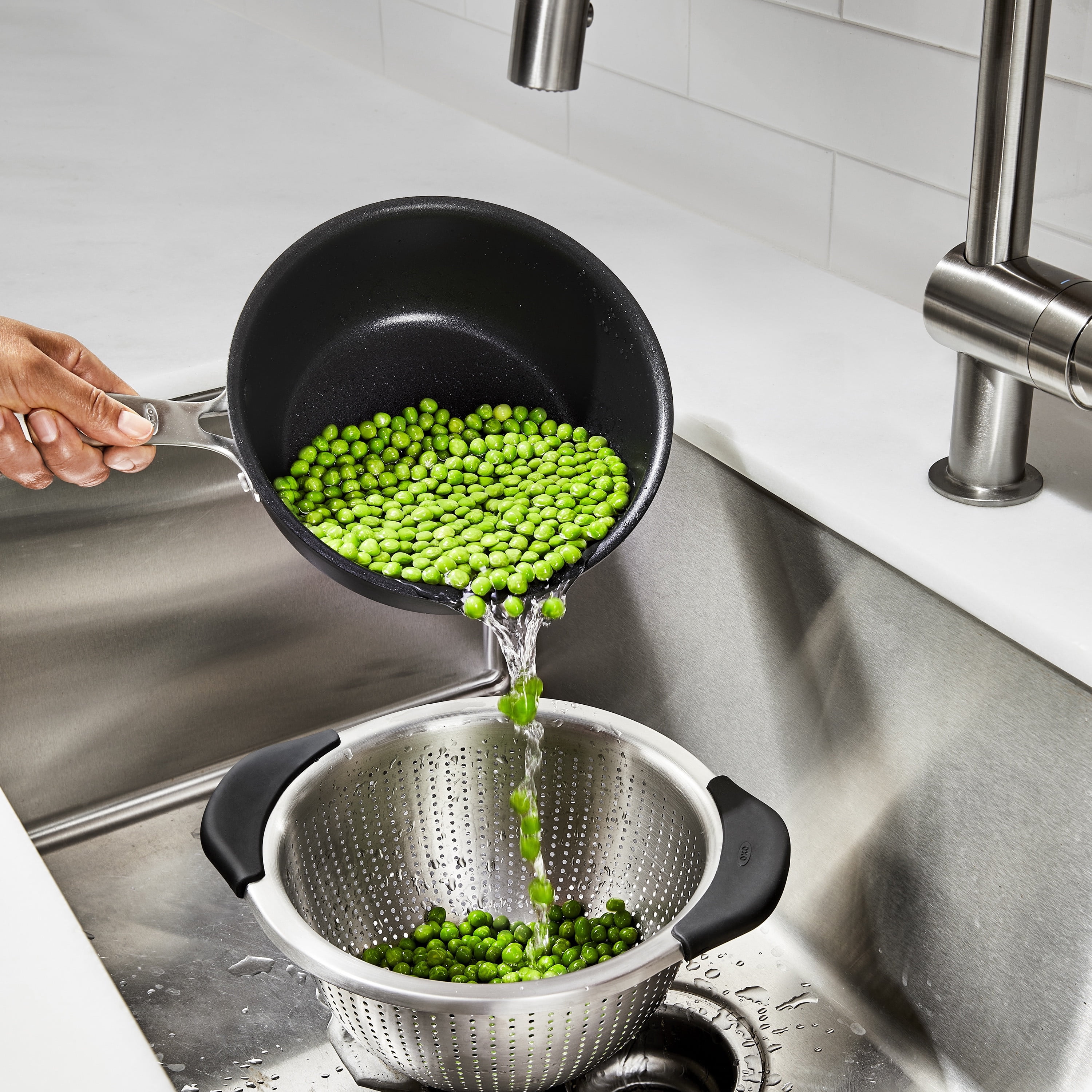 OXO SoftWorks 3-Quart Stainless Steel Colander with Non-Slip Handles and Elevated Base