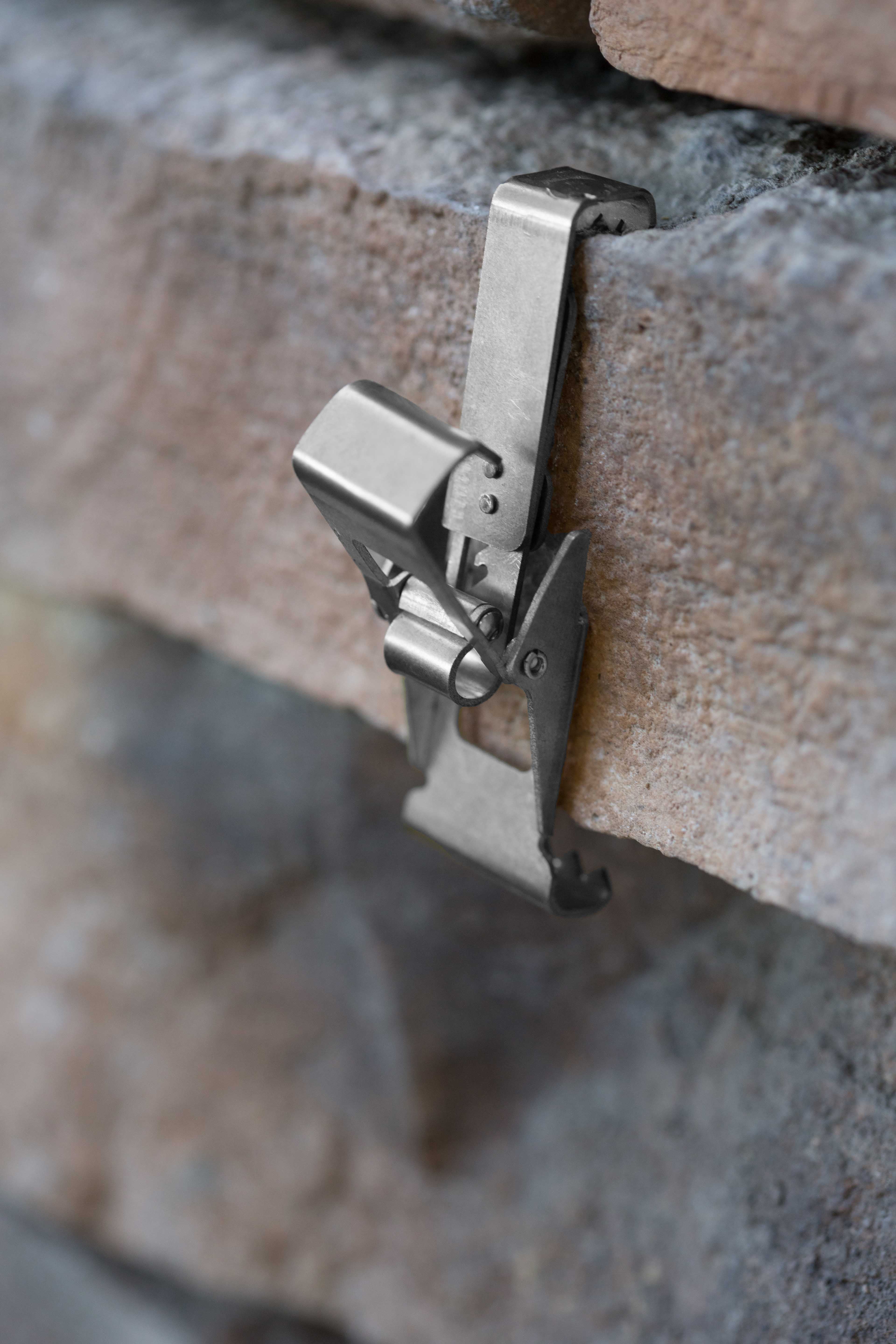 Hangman Indoor/Outdoor Brick Hook