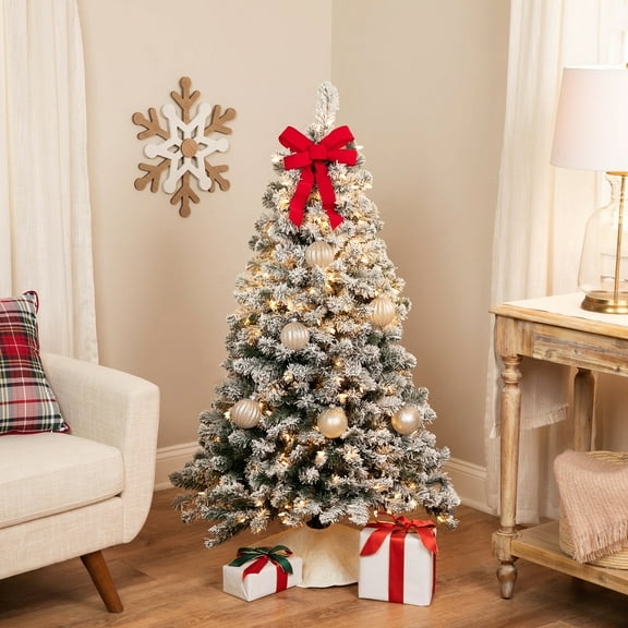 Northlight 4.5' Prelit Artificial Christmas Tree Flocked Winema Pine - Clear Lights