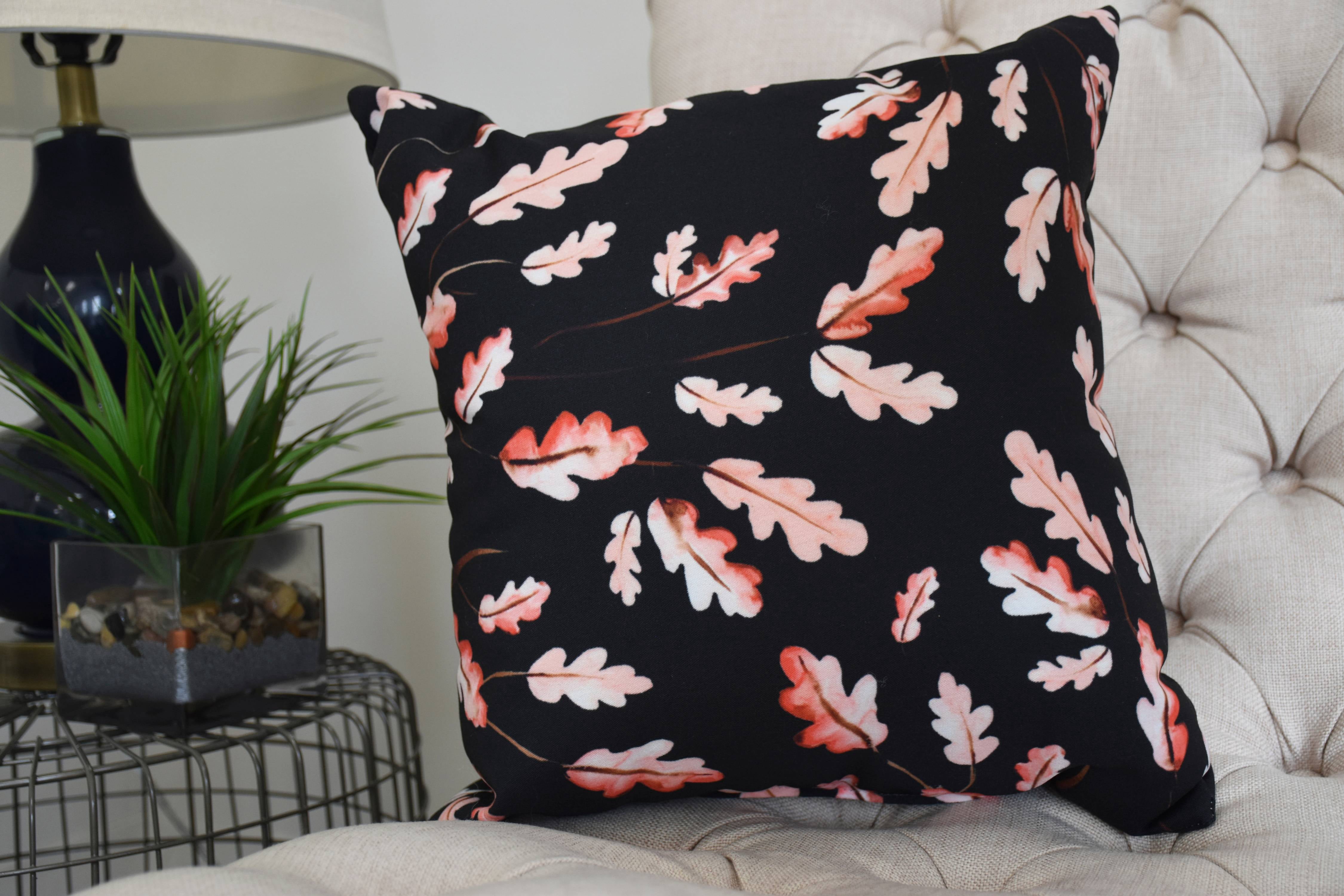 20 Inch Wild Oak Leaves Black Floral Print Decorative Throw Pillow