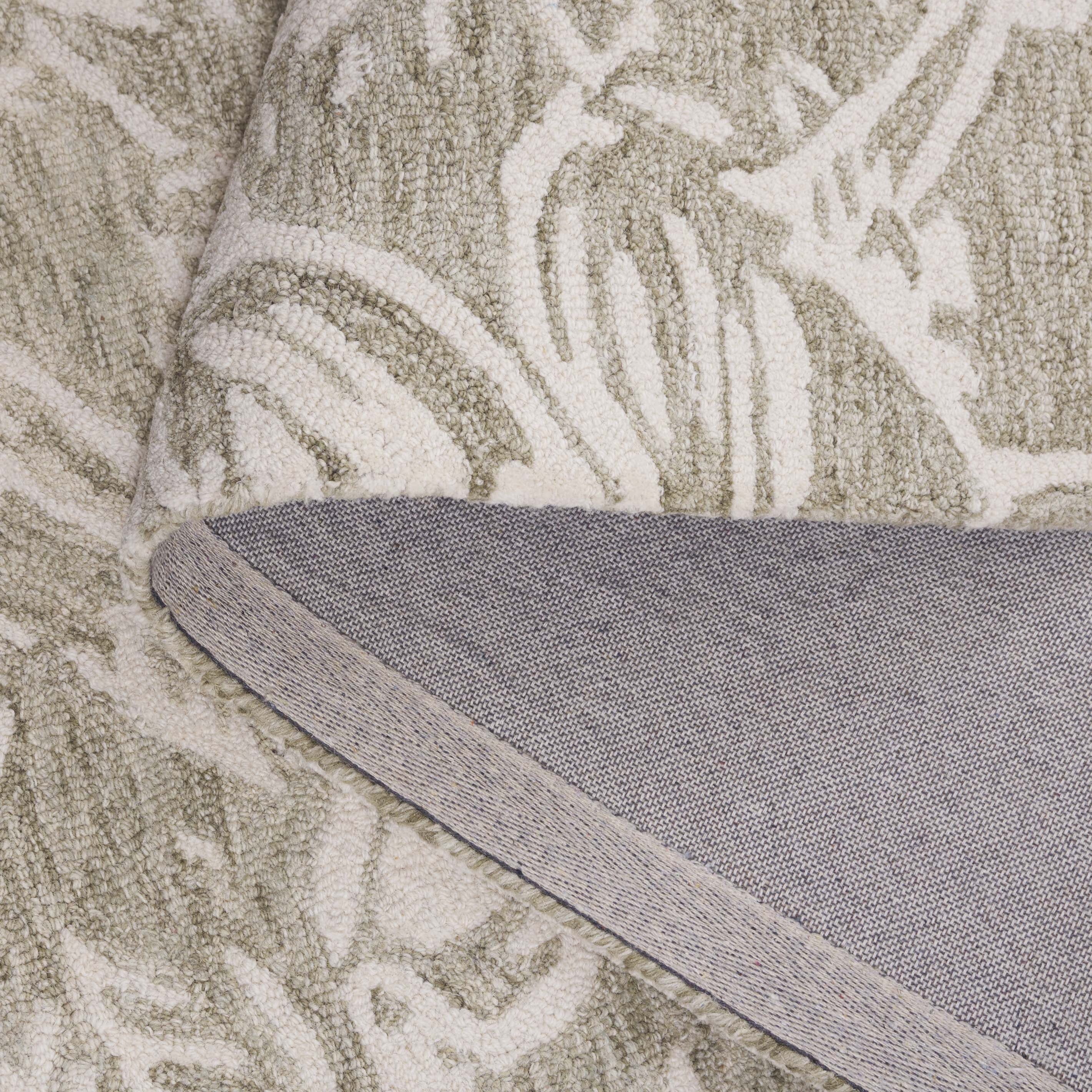 Safavieh Jardin Lalia Floral Area Rug, Gray/Ivory, 4' x 6'