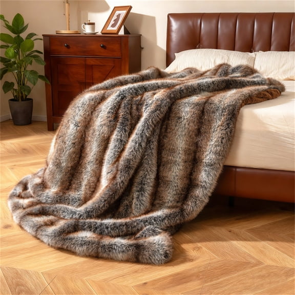 Brown Taupe Faux Fur Throw Blanket 60x80 In Heavy Weight Plush Faux Fox Fur Double Sided Fleece Lined Oversized Blanket for Couch Sofa Bed Warm Cozy Luxury Decorative Blanket for Winter Home Decor