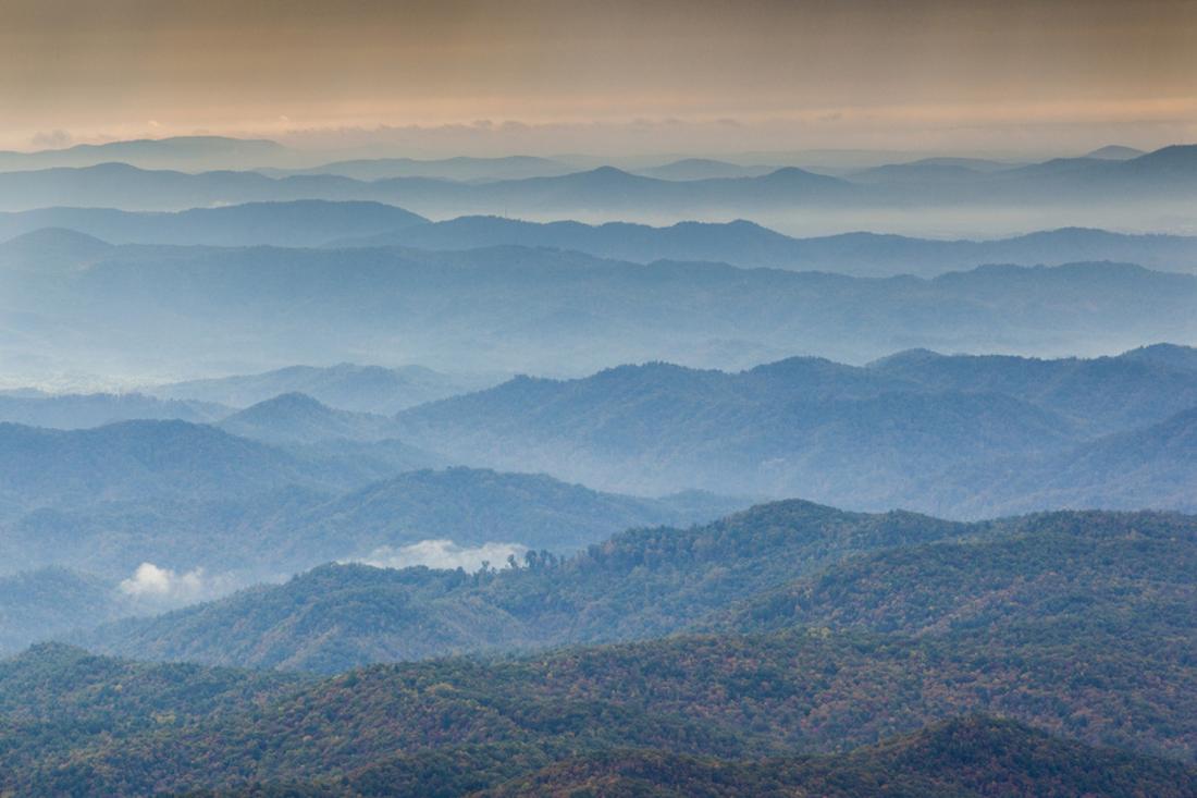 USA, North Carolina, Grandfather Mountain State Park, View of the Blue ...