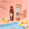 thumbnail image 2 of Loción corporal Jergens Natural Glow +REAFIRMANTE Autobronceador 221 ml, 2 of 9