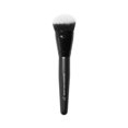 thumbnail image 1 of Brocha para base e.l.f. Smooth Swipe vegana, 1 of 8