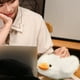 thumbnail image 5 of Muñeco de peluche con lindos patitos blancos y amarillos, ideal para dormir. Muñeco de peluche con grandes gansos. Almohada de peluche para regalo., 5 of 6