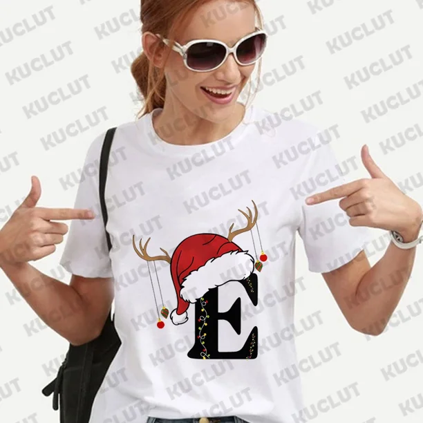 Camiseta navideña a juego para la familia, ropa de mujer a la moda, 26 letras del alfabeto, camisetas gráficas estampadas, ropa de calle, camisetas de manga corta