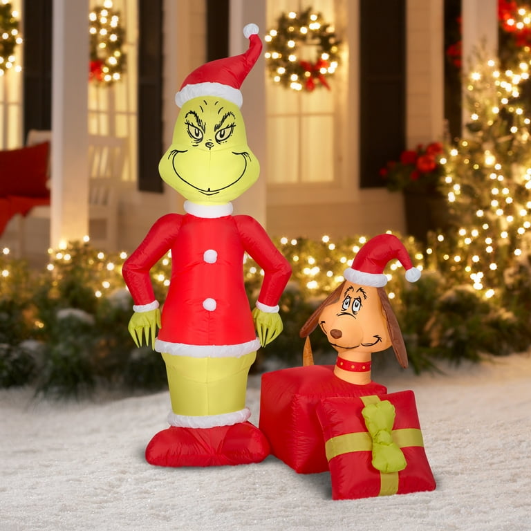 Dr. Seuss Christmas Decoration: 5.5ft Grinch with Max Dr. Seuss Christmas Decoration: 5.5ft Grinch with Max