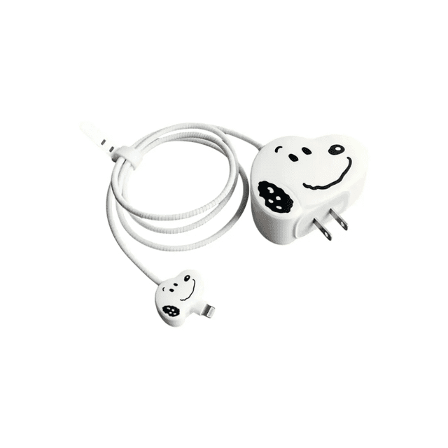 Protector Personaje Genérico Para Cargador 20w Para Iphone Snoopy Eo Safe Imports Blanco/Negro