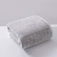 thumbnail image 5 of Toalla de baño grande de terciopelo grueso de 70 x 140 cm para adultos, absorbente de agua, para natación y pantuflas., 5 of 5