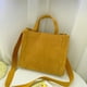 thumbnail image 3 of Bolso bandolera de un solo hombro Bolso pequeño de mensajero informal con bolsillo lateral Bolso cuadrado de gran capacidad Accesorios Regalos Amarillo Inevent AP008862-01, 3 of 7