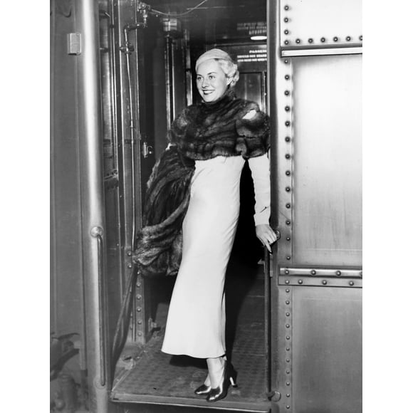 Paulette Goddard 1932 Photo Print (16 x 20)