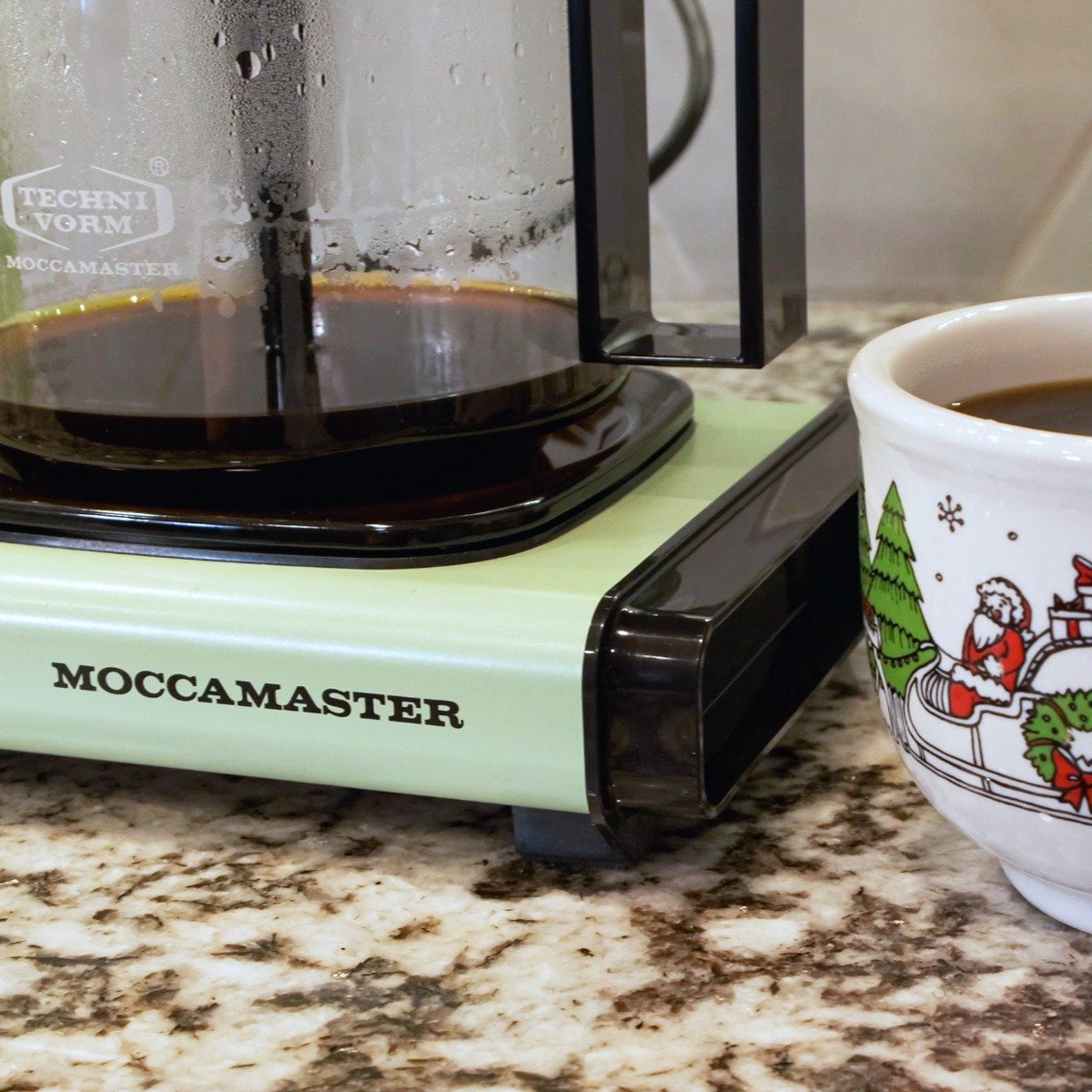 売れ筋がひ！ Technivorm Moccamaster 53945 KBGV 10-Cup Coffee Maker Red, 40 oz, 10  Cup, 1.25 L #4 White Paper Filters, 100-count per box＿並行輸入 