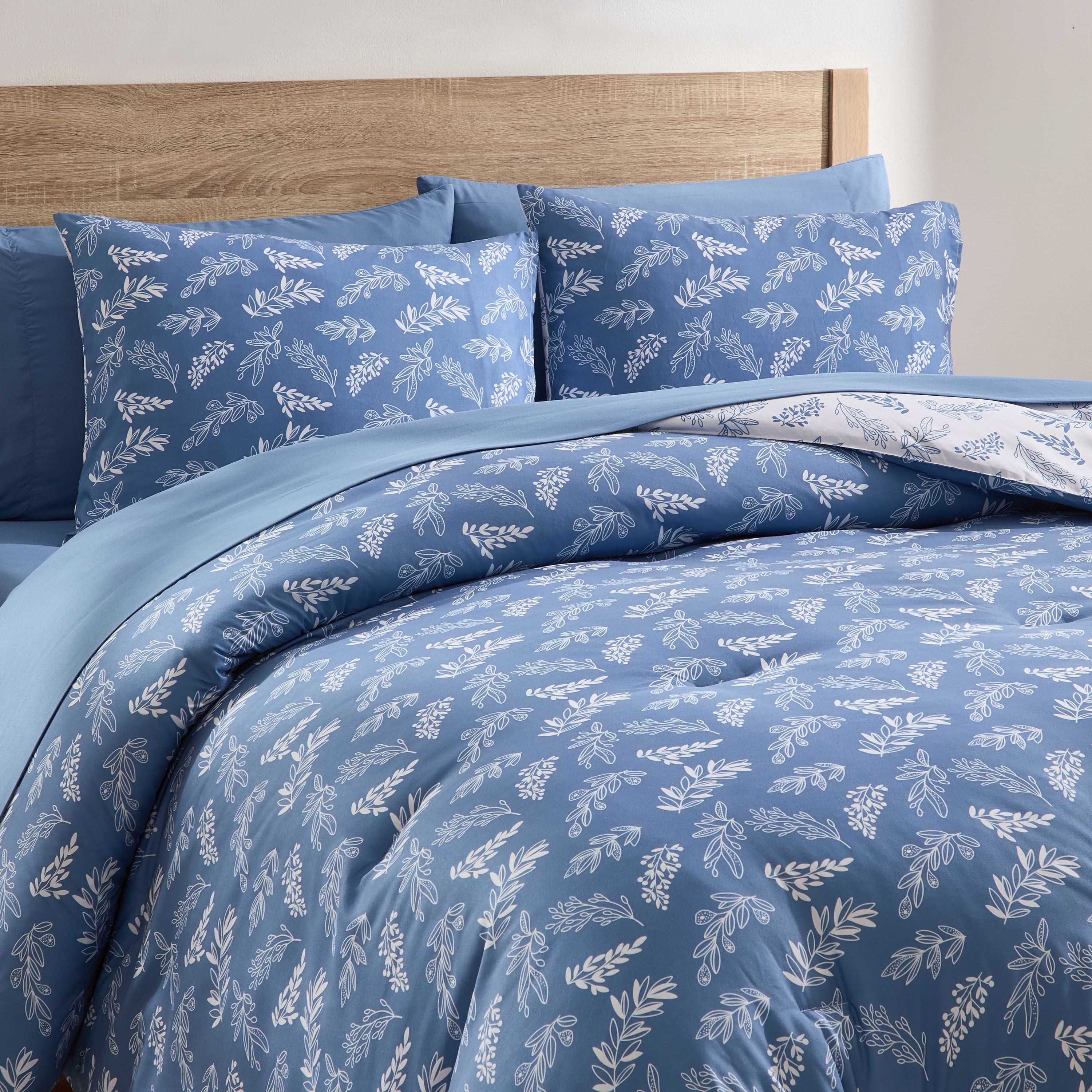LammaLoe King Size Comforter Set, 7 Piece Botanical Bed in a Bag , Reversible Bedding Comforter Set with Sheets, Modern Bed Set, StateBlue/Cloud Stone