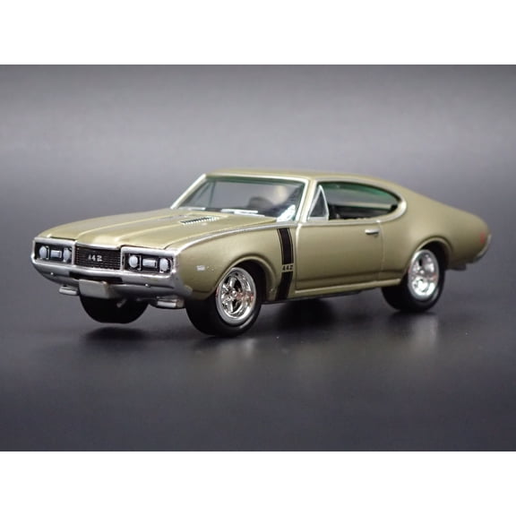 Open Box 1968 68 OLDS OLDSMOBILE 442 1/64 SCALE COLLECTIBLE DIORAMA DIECAST MODEL CAR
