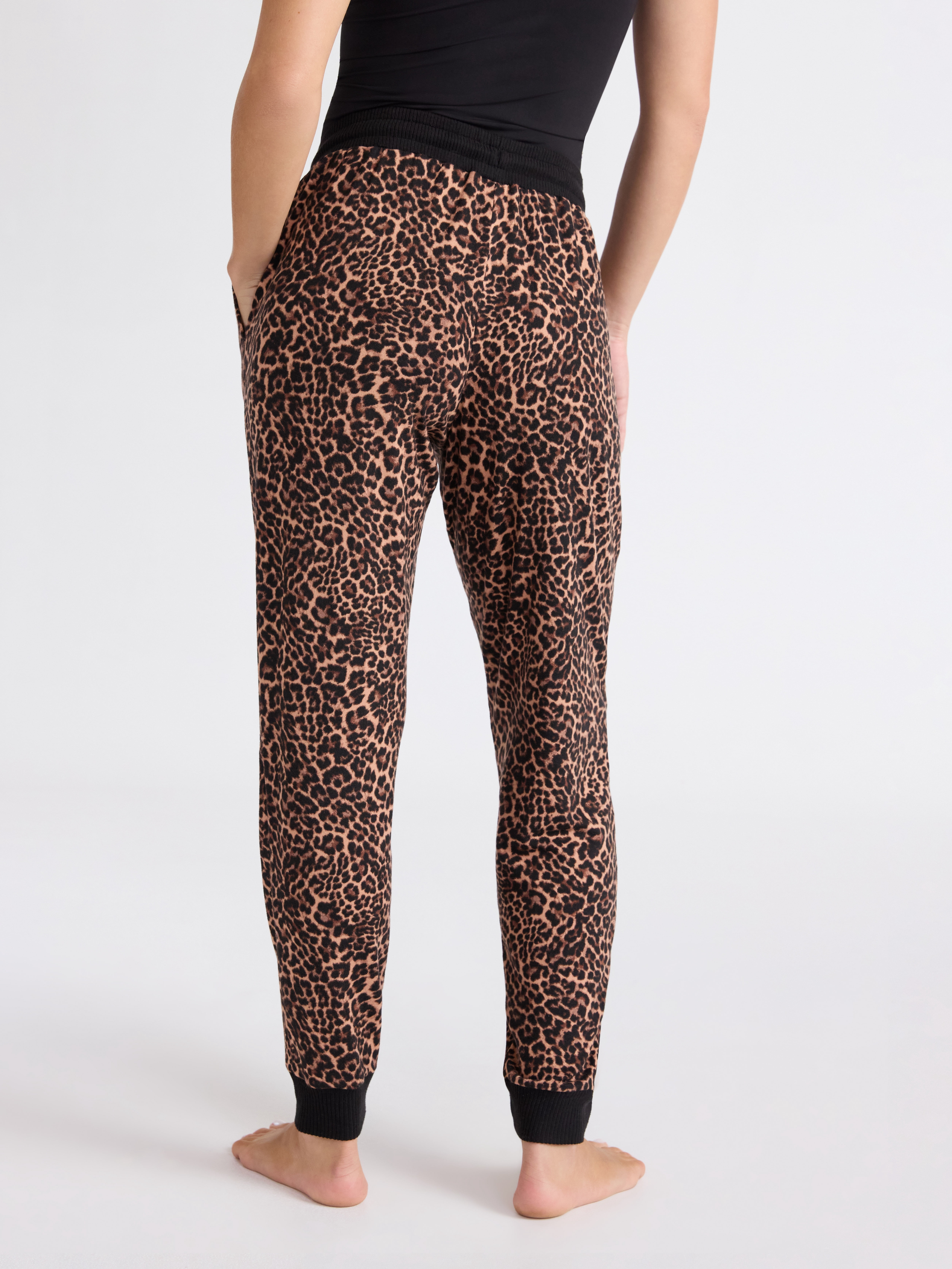 Joyspun Women's Cozy Lounge Collection Hacci Knit Sleep Joggers, 29'' Inseam, Sizes XS-3X