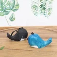 thumbnail image 2 of Decoración del hogar Pequeñas artesanías Colgante de ballena pequeña de madera Talla de madera original Creativo Animal de madera hecho a mano Accesorio de decoración del hogar, 2 of 4