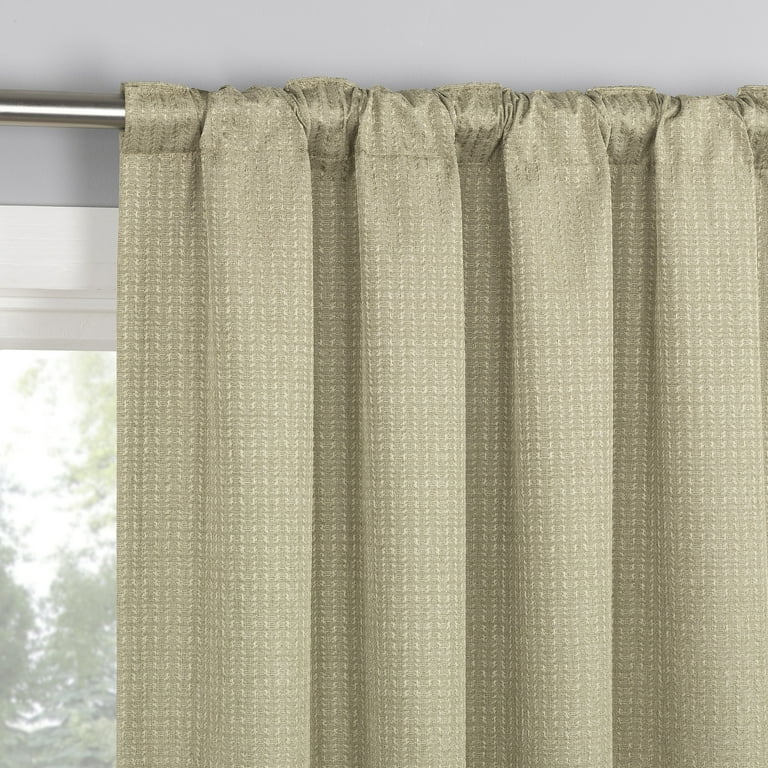 Sun Zero Vance 2-Piece Magnetic Closure 100% Blackout Back Tab